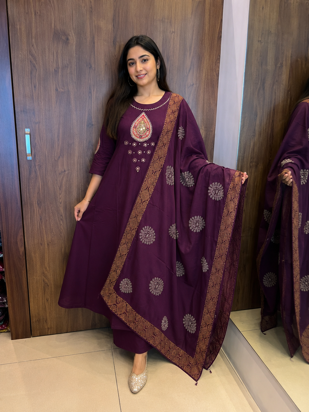 WINE GAMTHI DUPATTA SET (#100)