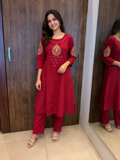 RED GAMTHI DUPATTA SET (#97)