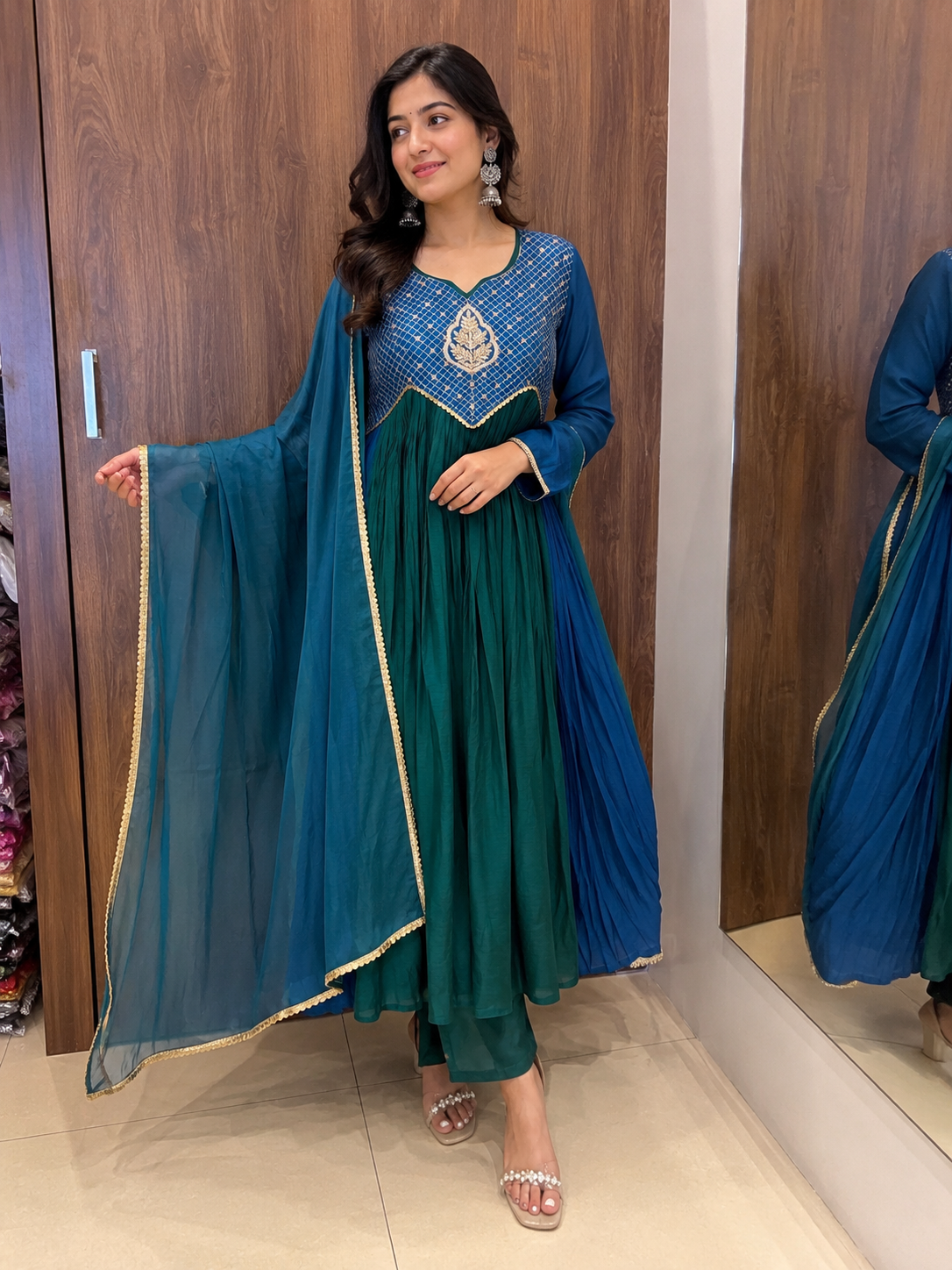 NEELMAYURI ANARKAI SET